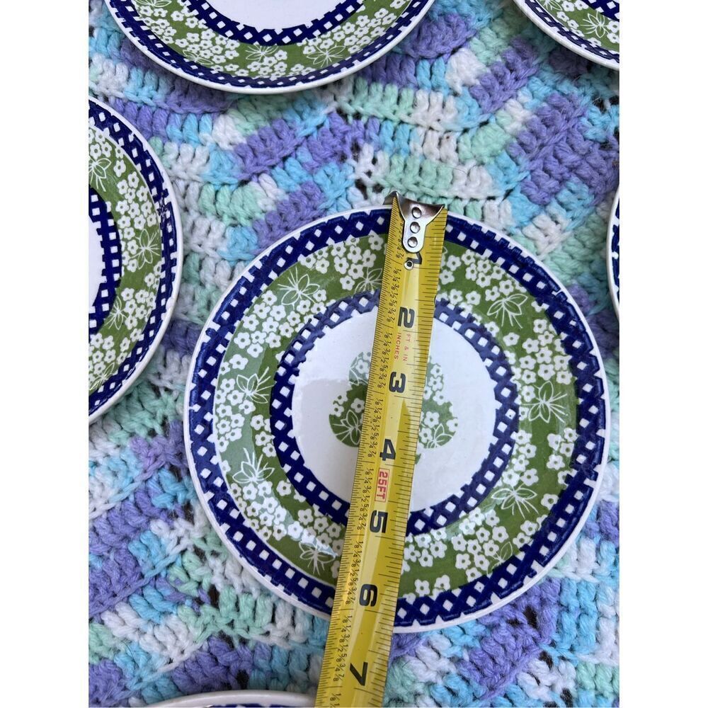 Vintage Mod Flower Power Plate Set - Picture 10 of 13